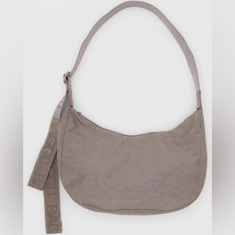 Baggu medium crescent in dove